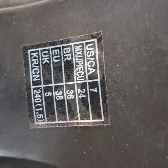 Forever 21 Women's Size 7 Faux Leather 4 inch Heel Boot - Picture 9 of 11